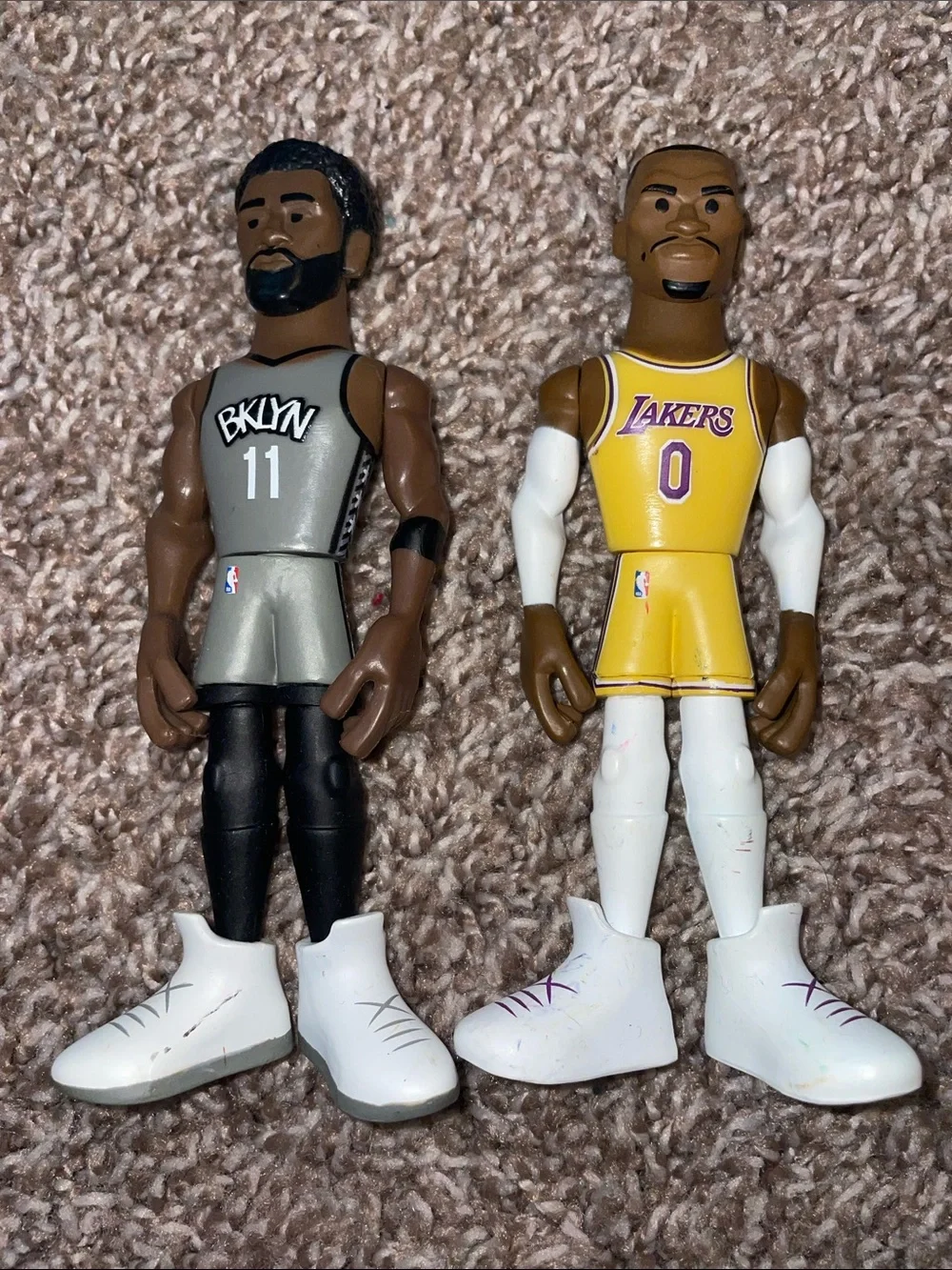 Funko Brooklyn Nets Gray & Black and Lakers Yellow & White Basketball Figures